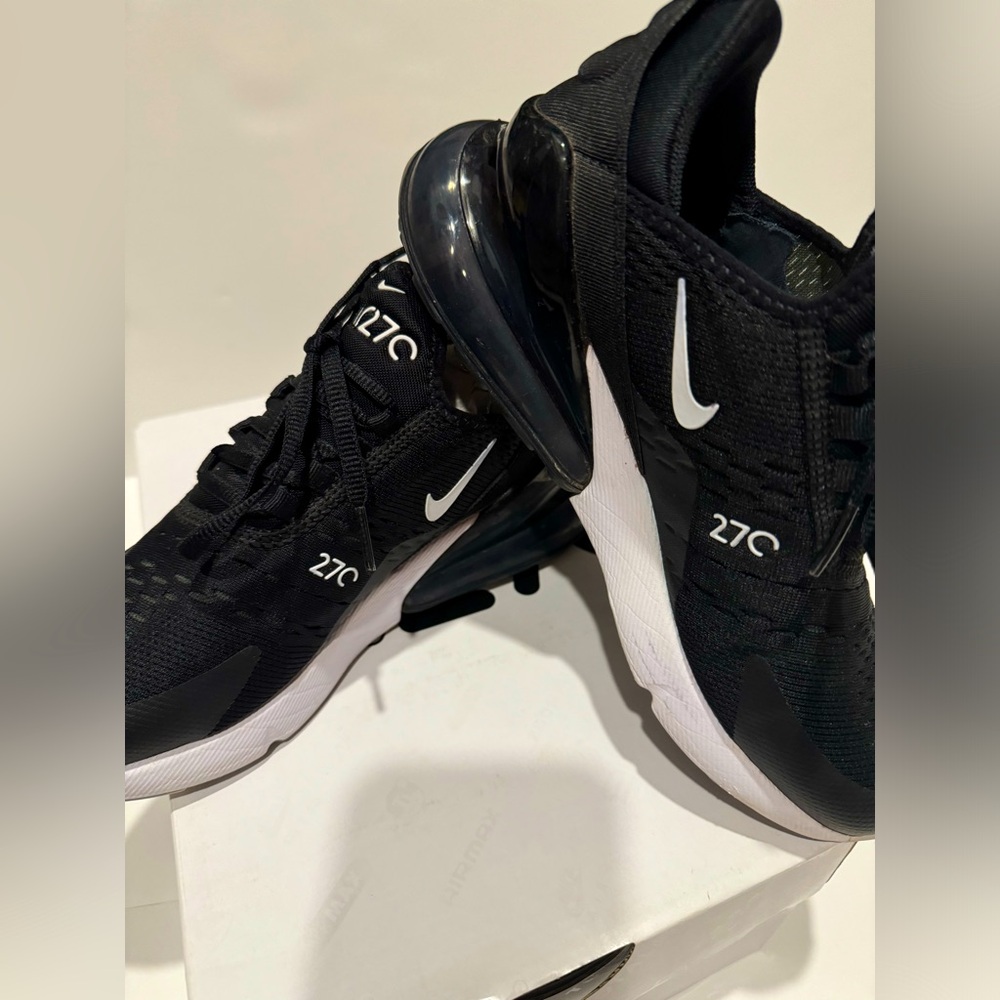 Nike Air Max 270 - Women’s 6.5